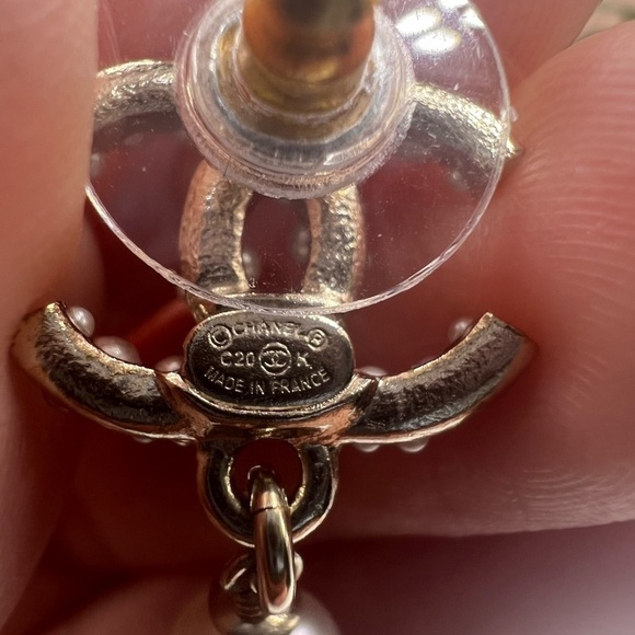 CHANEL Pink Pearl Crystal CC Dangle Earrings - Picture 5 of 9